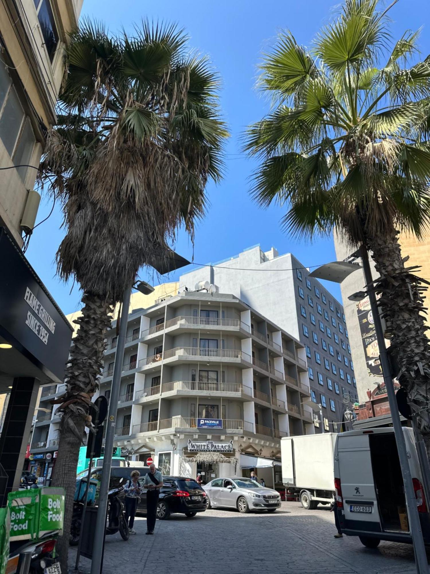 Paceville Apartments Saint Julian's Bagian luar foto